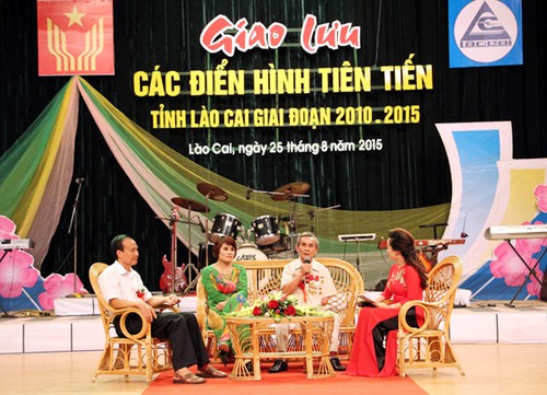 អ្នកគ្រូ Nguyen Thi Hien និងការងារមនុស្សធម៌ - ảnh 2